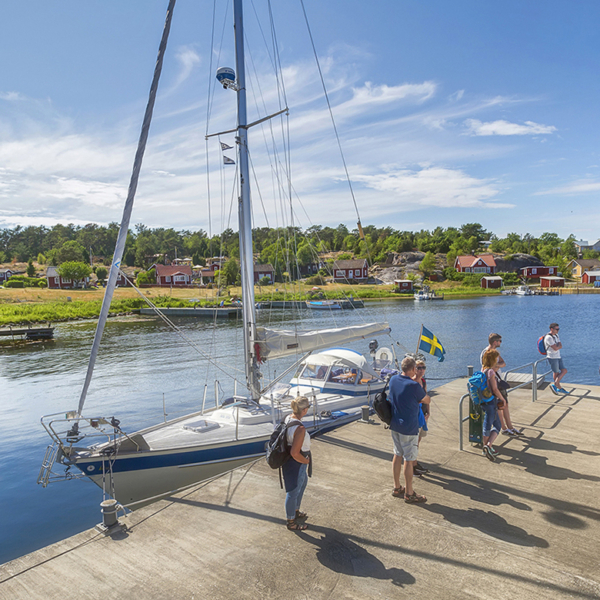 Discover the archipelago